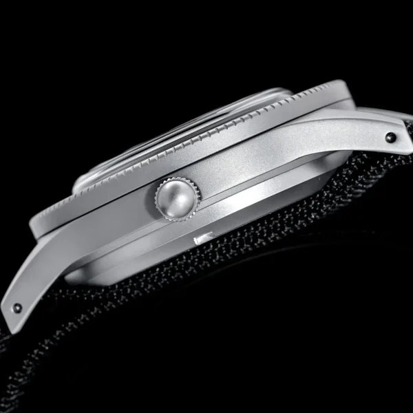 THORN-50-Fathoms-Watch-Men-40MM-Vintage-NH35-Movement-Automatic-K9-Mineral-Crystal-TR900-C3-Luminous-4.webp thorn-50-fathoms-watch-men-40mm-vintage-nh35-movement-automatic-k9-mineral-crystal-tr900-c3-luminous-4-webp