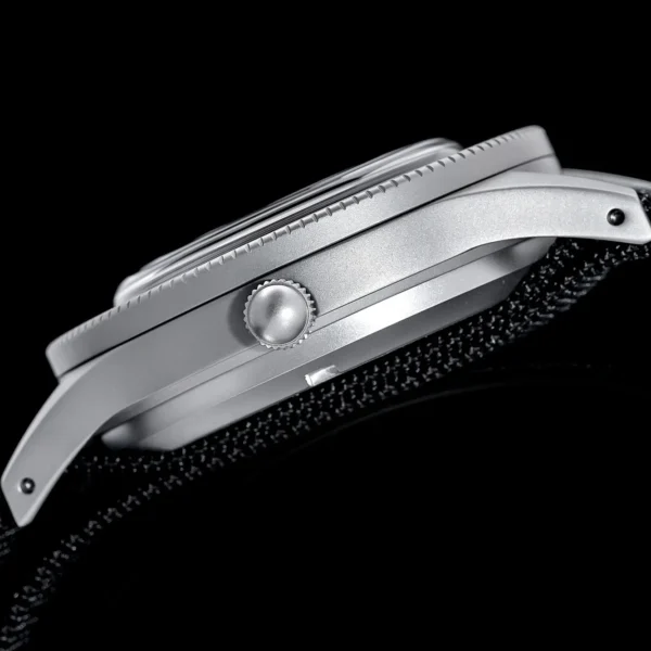 THORN-Limited-Edition-40MM-Vintage-50-Fathoms-NH35-Movement-Automatic-K9-Mineral-Crystal-TR900-C3-Luminous-2.webp thorn-limited-edition-40mm-vintage-50-fathoms-nh35-movement-automatic-k9-mineral-crystal-tr900-c3-luminous-2-webp