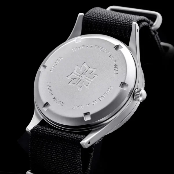 THORN-Limited-Edition-40MM-Vintage-50-Fathoms-NH35-Movement-Automatic-K9-Mineral-Crystal-TR900-C3-Luminous-4.webp thorn-limited-edition-40mm-vintage-50-fathoms-nh35-movement-automatic-k9-mineral-crystal-tr900-c3-luminous-4-webp