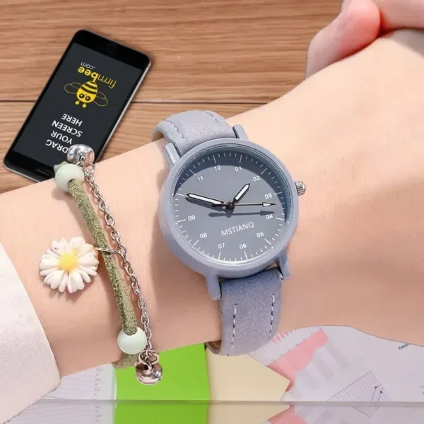 women-luxury-quartz-watch-pu-leather-strap-watches-waterproof-round-dial-retro-bracelet-watch-ladies-girls-1-webp